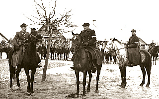Przejęli tradycje V Brygady Wileńskiej Armii Krajowej Przejęli tradycje V Brygady Wileńskiej Armii Krajowej